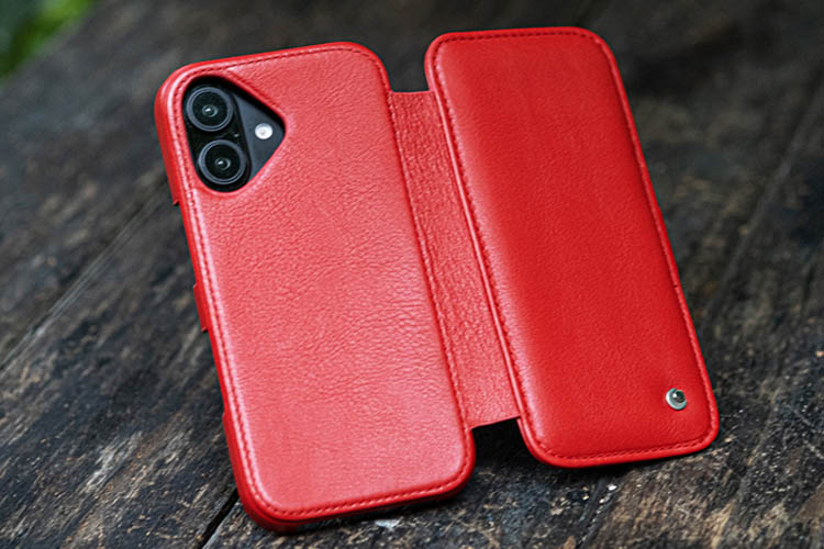 Apple iPhone 16 leather case