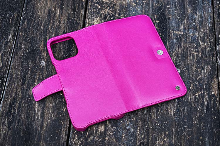 Apple iPhone 16 Pro Max leather wallet case