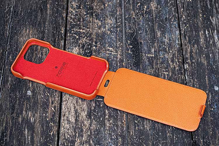 Apple iPhone 16 Pro Max leather case